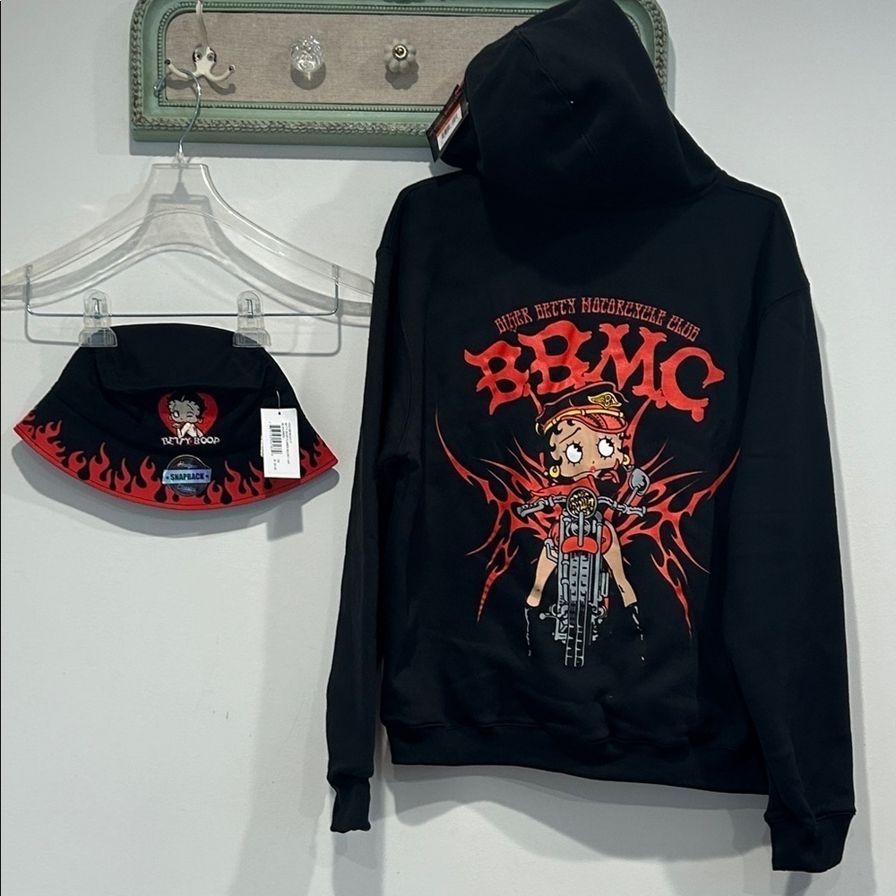 Headgear Classic Betty Boop Black Hoodie and Hat Set new with tag medium